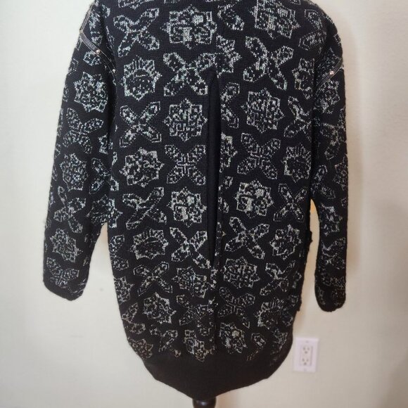 Vintage Knit Long Cardigan with Cut Out Back from Vasginie - Picture 6 of 12